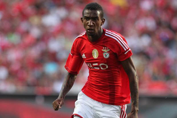 Talisca Arsenal look to beat Man Utd and Chelsea to Benfica star