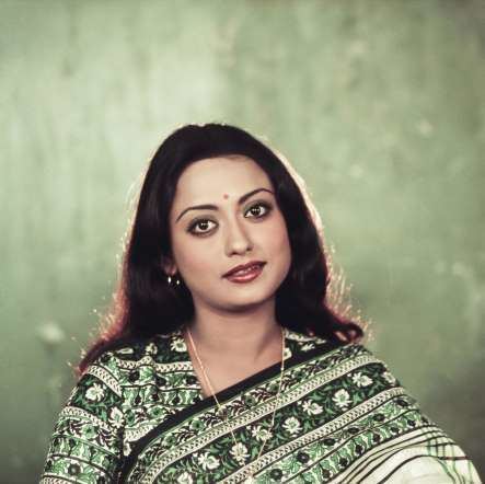 Talluri Rameshwari wearing her green dress with combination of black and white color