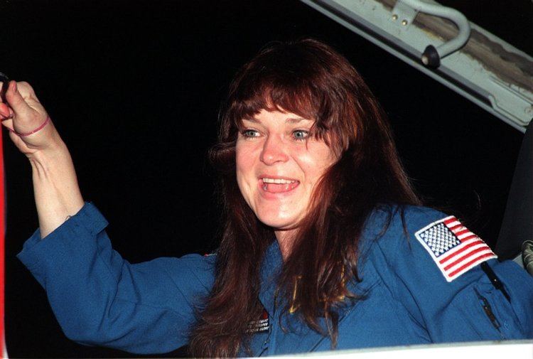 Tamara E. Jernigan STS96 KSC99PP0574 STS96 Mission Specialist Jernigan