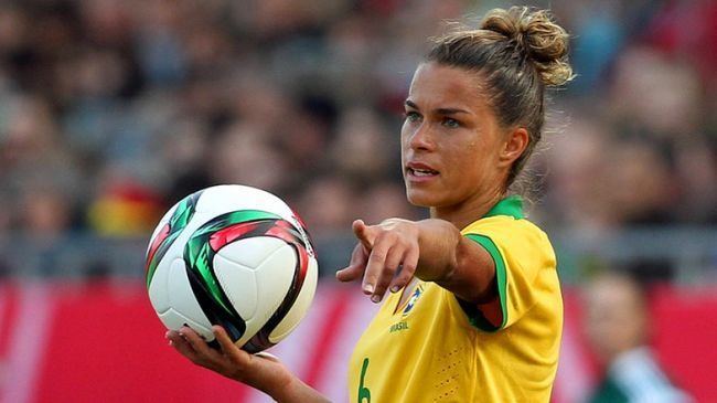 Tamires Cássia Dias Gomes Conhea as jogadoras da Seleo Brasileira de futebol que est