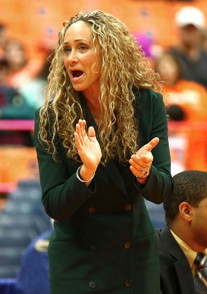 Tammi Reiss Tammi Reiss progresses as 1styear assistant coach at Syracuse after