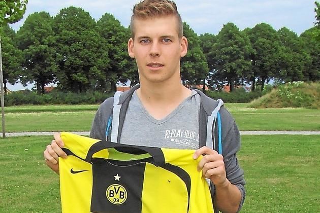 Tammo Harder Nachwuchskicker wechselt von Schalke zum BVB Der