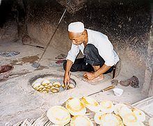 Tandoor bread httpsuploadwikimediaorgwikipediacommonsthu