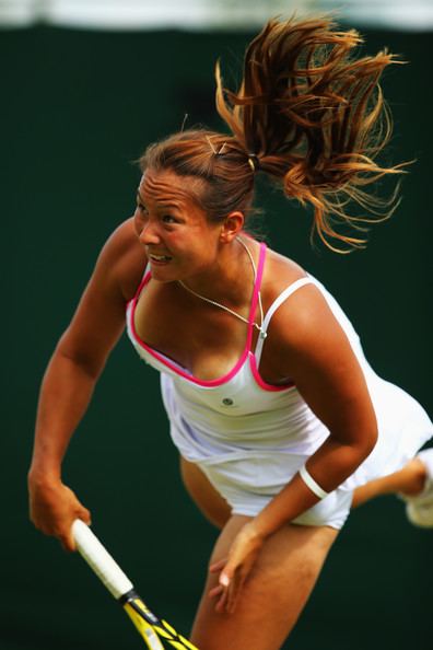 Tara Moore Tara Moore Photos Wimbledon Day 3 Zimbio