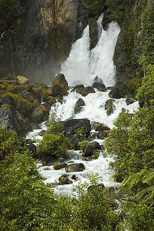 Tarawera Falls httpsuploadwikimediaorgwikipediacommonsthu