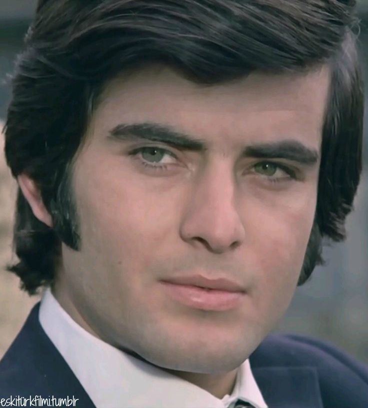 Tarık Akan classify turkish actor Tark Akan