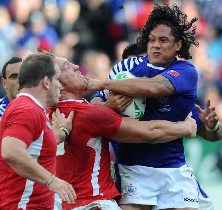 Tasesa Lavea Samoa39s Tasesa Lavea Levi clashes with Andy Powell Rugby