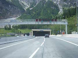 Tauern Road Tunnel httpsuploadwikimediaorgwikipediacommonsthu
