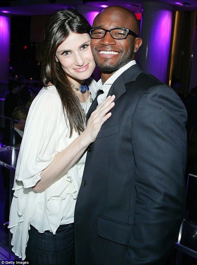 Taye Diggs Idina Menzels ex Taye Diggs holds hands with brunette on night out