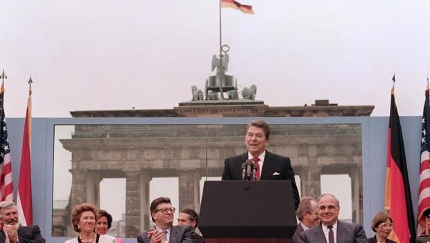 Tear down this wall! Remembering Reagan39s quotTear Down This Wallquot speech 25 years later