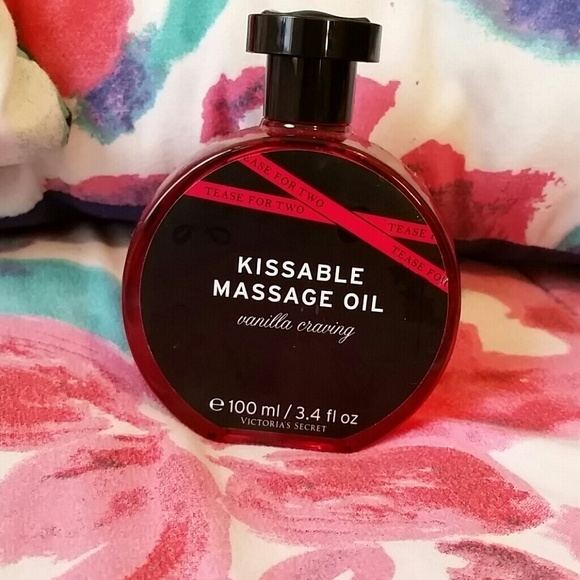 Victorias Secret VS tease for two vanilla kissable massage oil