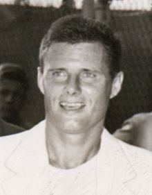 Ted Schroeder httpsuploadwikimediaorgwikipediacommonsthu