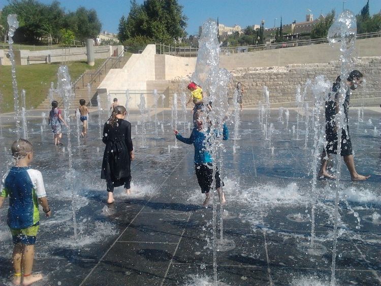 Teddy Park (Jerusalem) Life in Israel Teddy Park free water fun in Jerusalem