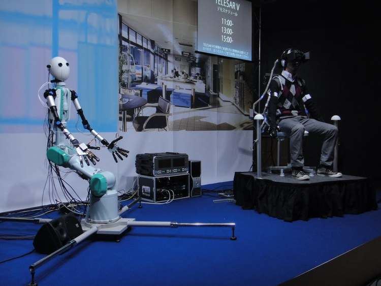 Telexistence Robotic avatar transmits realtime sensations of remote environment