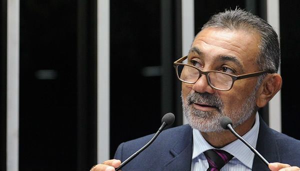 Telmário Mota Telmrio Mota no Senado Jos Serra um traidor do Brasil