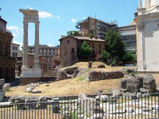 Temple of Bellona, Rome Templi di Apollo Sosiano e di Bellona Temple of Apollo Sosiano