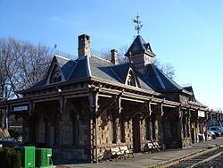 Tenafly, New Jersey httpsuploadwikimediaorgwikipediacommonsthu
