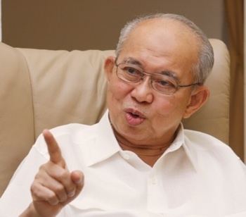 Tengku Razaleigh Hamzah httpsdinmericanfileswordpresscom201202ten