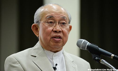 Tengku Razaleigh Hamzah Tengku Razaleighs Speech at the launching of Rich Malaysia Poor