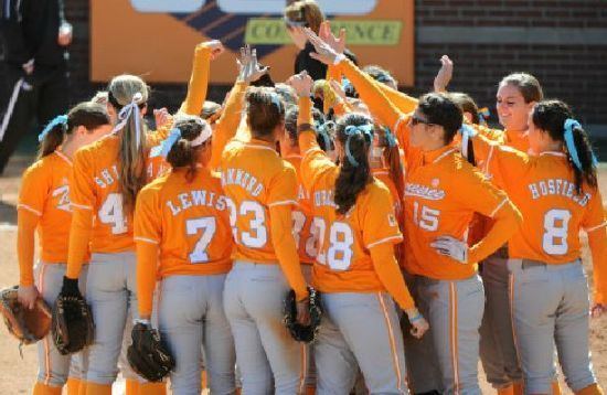 Tennessee Volunteers softball Lady Vols39 Ivy Renfro OneHits Lady Bucs