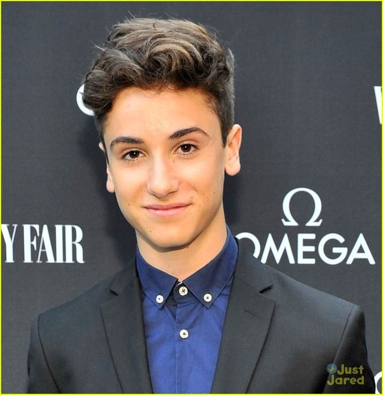 Teo Halm Earth to Echo39s Teo Halm Gets Approached by Girls Saying