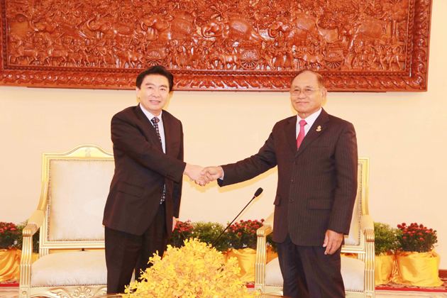 Tep Ngorn HE Tep Ngorn Meets Chairman of CPPCC of Guangdong Committee