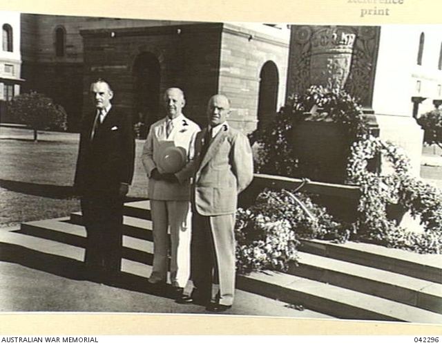 Terence Shone NEW DELHI INDIA 19480425 LEFT TO RIGHT SIR TERENCE SHONE