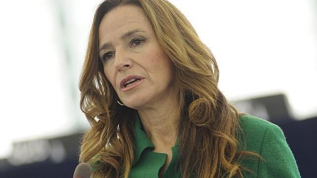 Teresa Jiménez-Becerril Teresa JimnezBecerril aplaude la euroorden sobre maltratadas