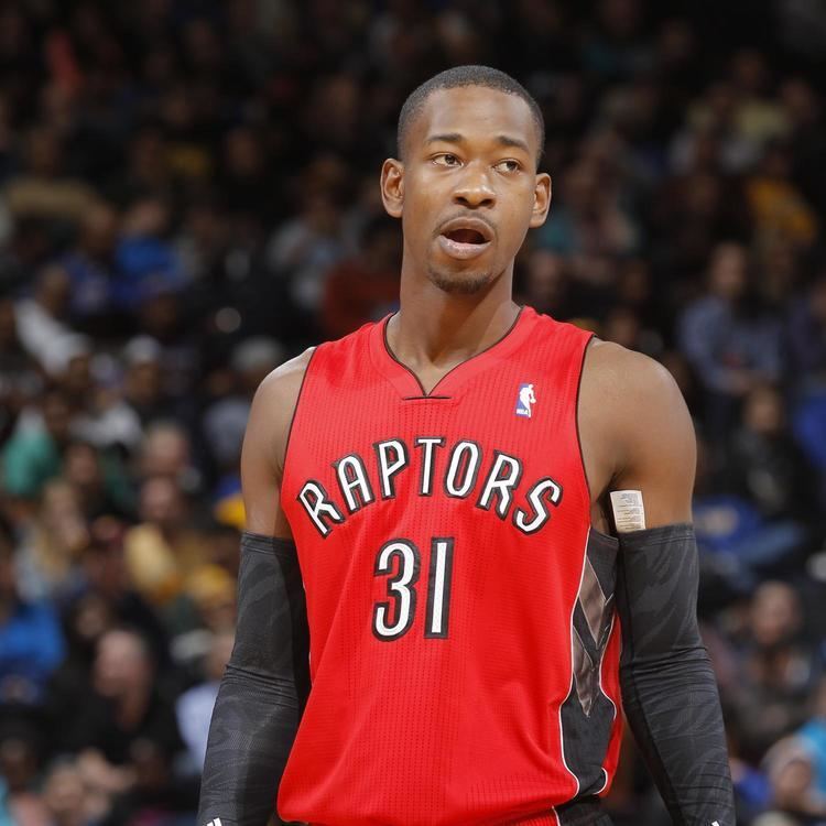 Terrence Ross Terrence Ross Banks in Shot from Beyond Halfcourt Against