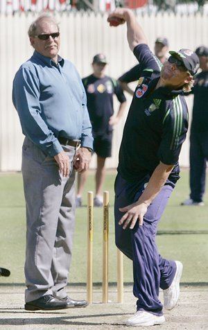 Shane Warnes mentor Terry Jenner passes away Rediff Cricket