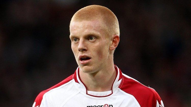 Terry Kennedy (footballer) Defender Terry Kennedy released by Sheffield United Football News