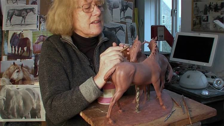 Tessa Pullan Tessa Pullan the creation of a bronze horse YouTube