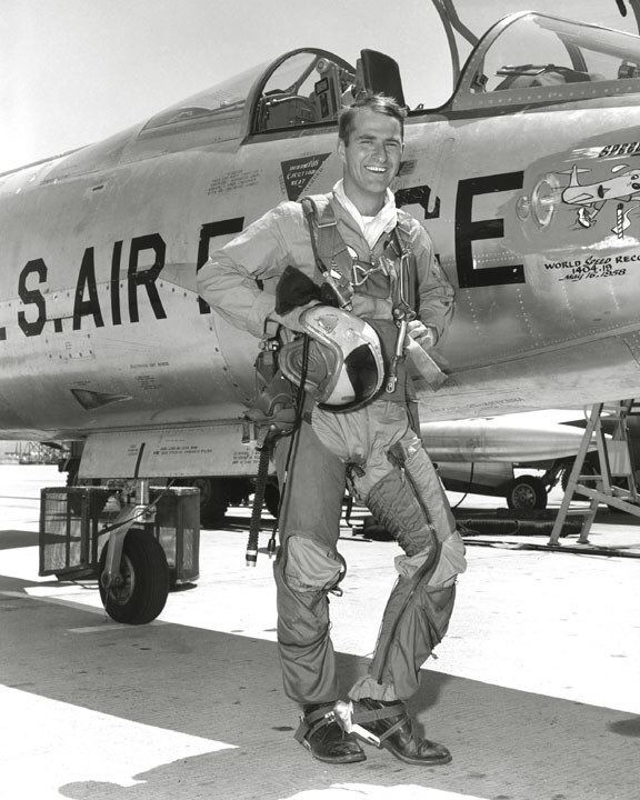 Test pilot Lockheed Test Pilot LOUIS SCHALK remembered by Members Roadrunners