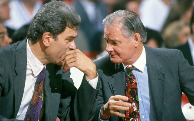 Tex Winter Tex Winter39s basketball philosophy and triangle offense