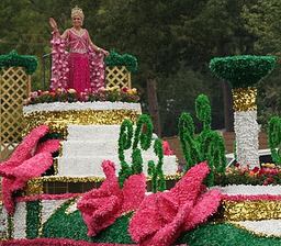 Texas Rose Festival 2017 Texas Rose Festival Rose Parade in Tyler 2017 Rose Queen and
