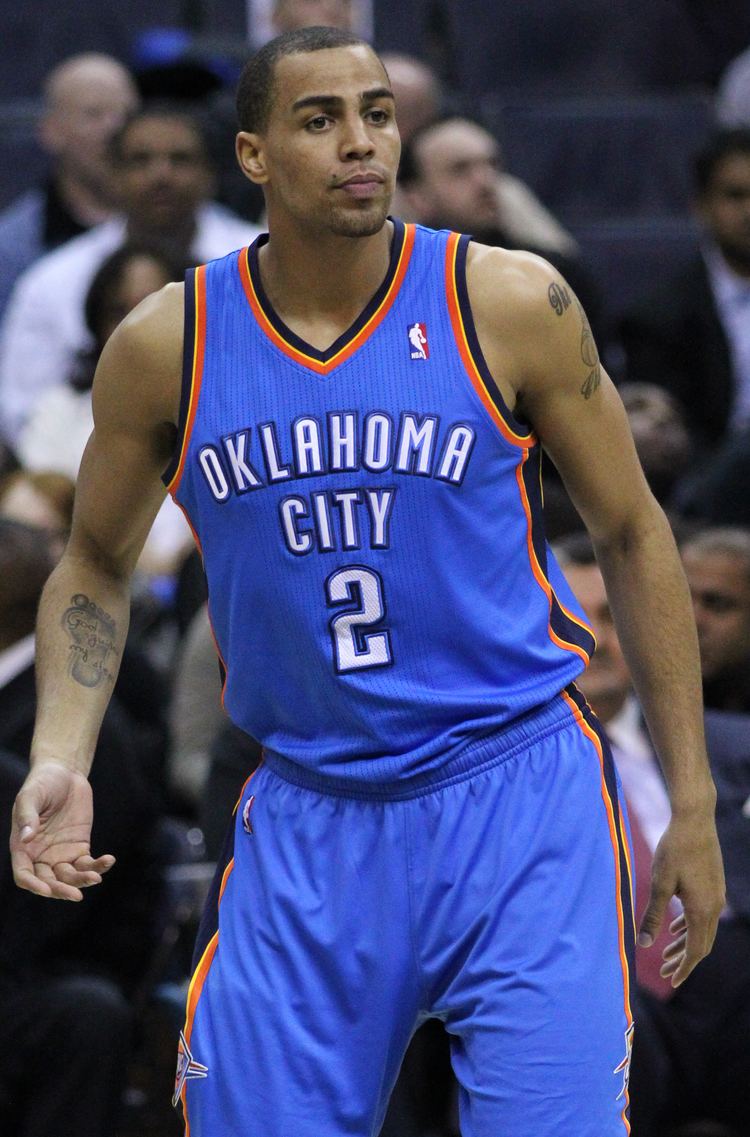 Thabo Sefolosha httpsuploadwikimediaorgwikipediacommons44