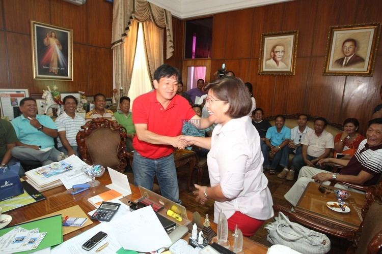 Thadeo Ouano 2 Ouano siblings declare support for Cortes mayor assures funds