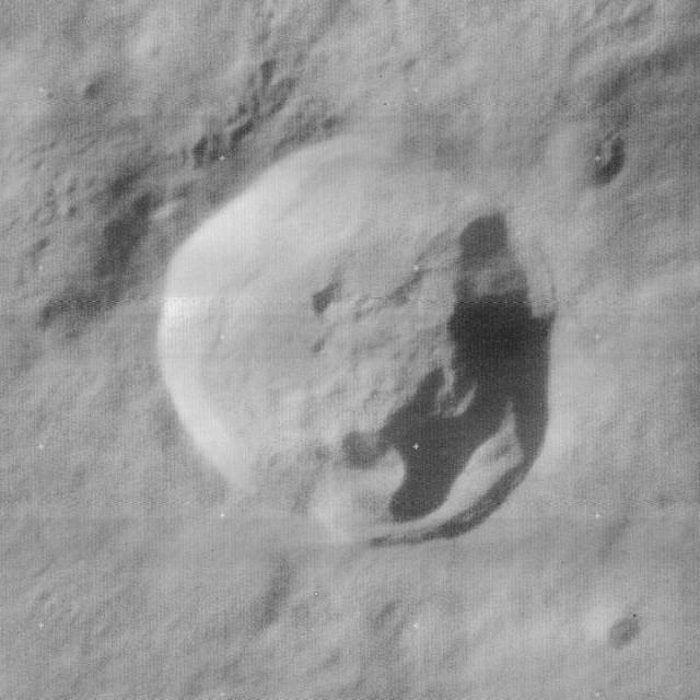 Thales (crater)