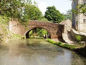 Thames and Severn Canal httpsuploadwikimediaorgwikipediacommonsthu