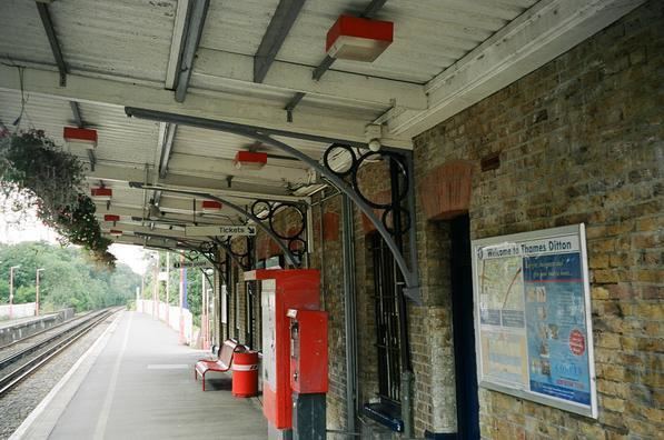 Thames Ditton railway station