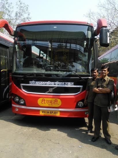 Thane Municipal Transport Conductordriver duo return gold bracelet found in the bus