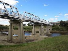 Tharwa Bridge httpsuploadwikimediaorgwikipediacommonsthu