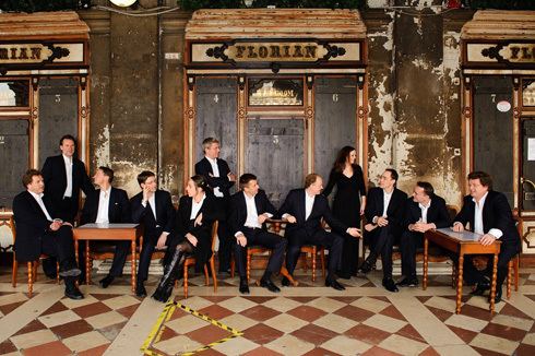 The 12 Cellists of the Berlin Philharmonic ber uns Die 12 Cellisten der Berliner Philharmoniker