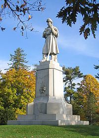 The American Volunteer (statue) httpsuploadwikimediaorgwikipediacommonsthu