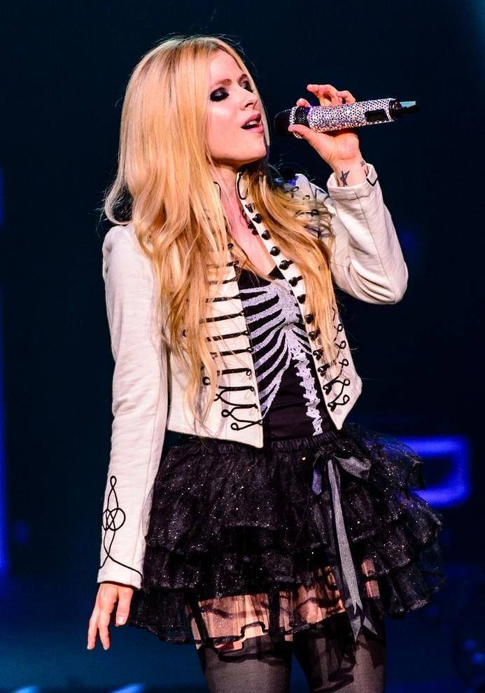 The Avril Lavigne Tour 1000 ideas about Avril Lavigne Tour on Pinterest Avril lavigne