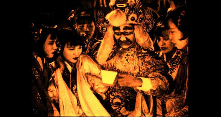 The Cave of the Silken Web (1927 film) The Cave of the Silken Web Pan Si Dong Hammer Museum
