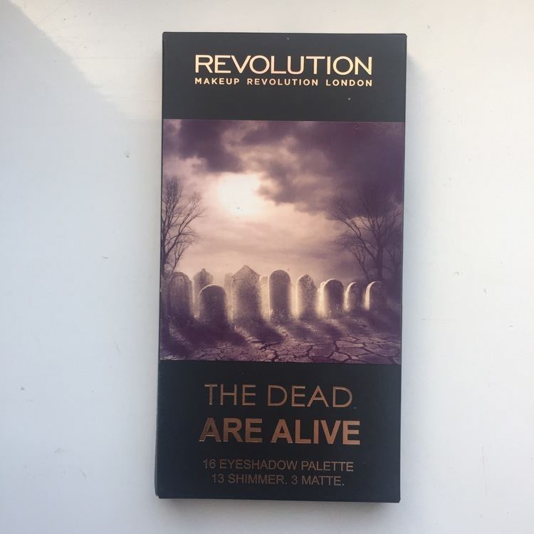 The Dead Are Alive Makeup Revolution The Dead Are Alive palette review and swatches