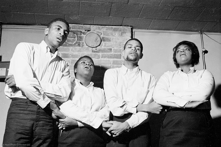 The Freedom Singers SNCC Freedom Singers msicosmusicians Pinterest Freedom and