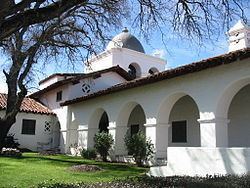 The Hacienda (Milpitas Ranchhouse) httpsuploadwikimediaorgwikipediacommonsthu