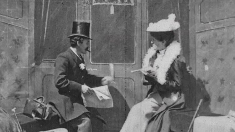 The Kiss in the Tunnel 1899 early film kiss The Kiss in the Tunnel YouTube